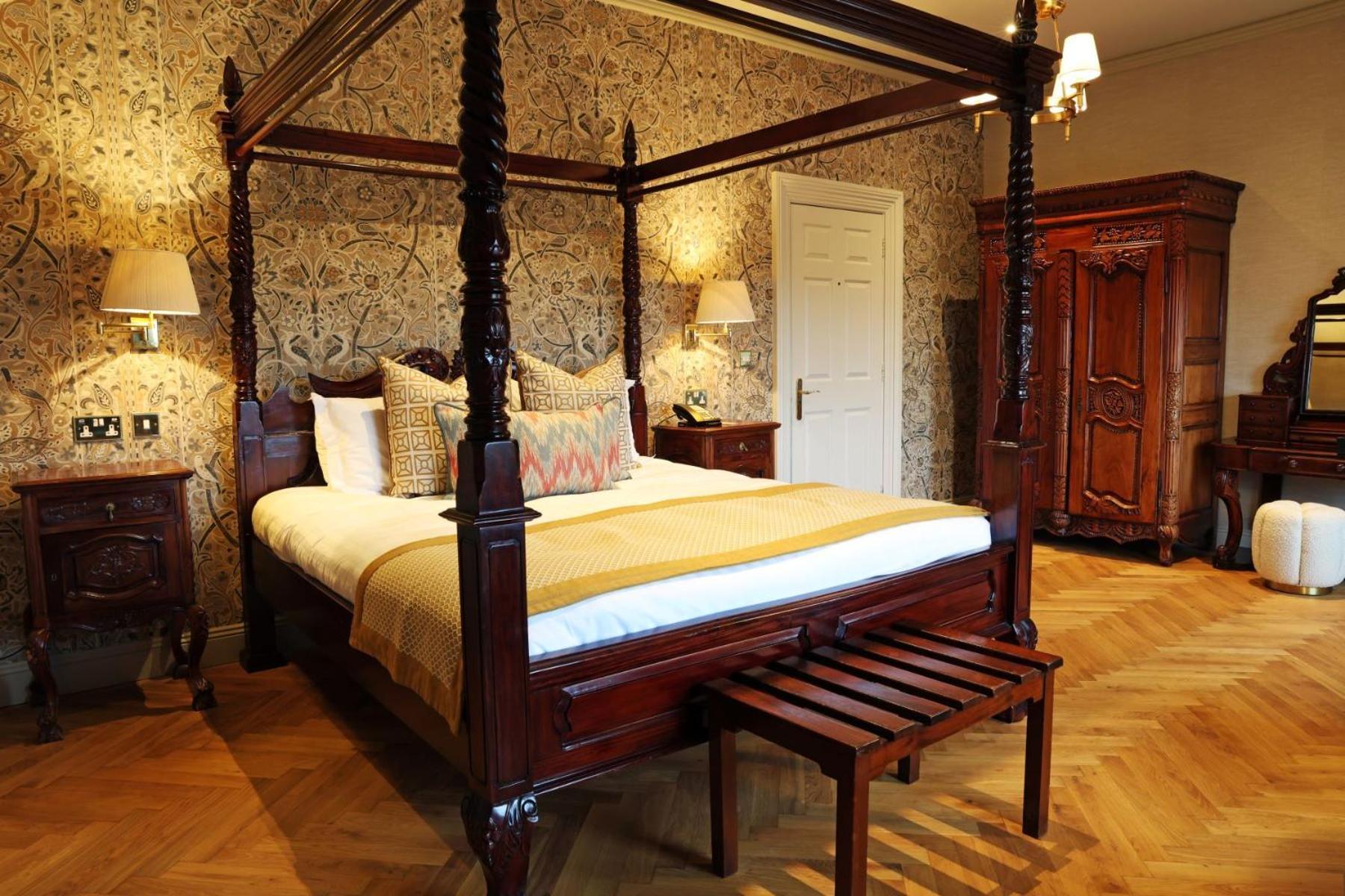 Отель Barberstown Castle Straffan Экстерьер фото