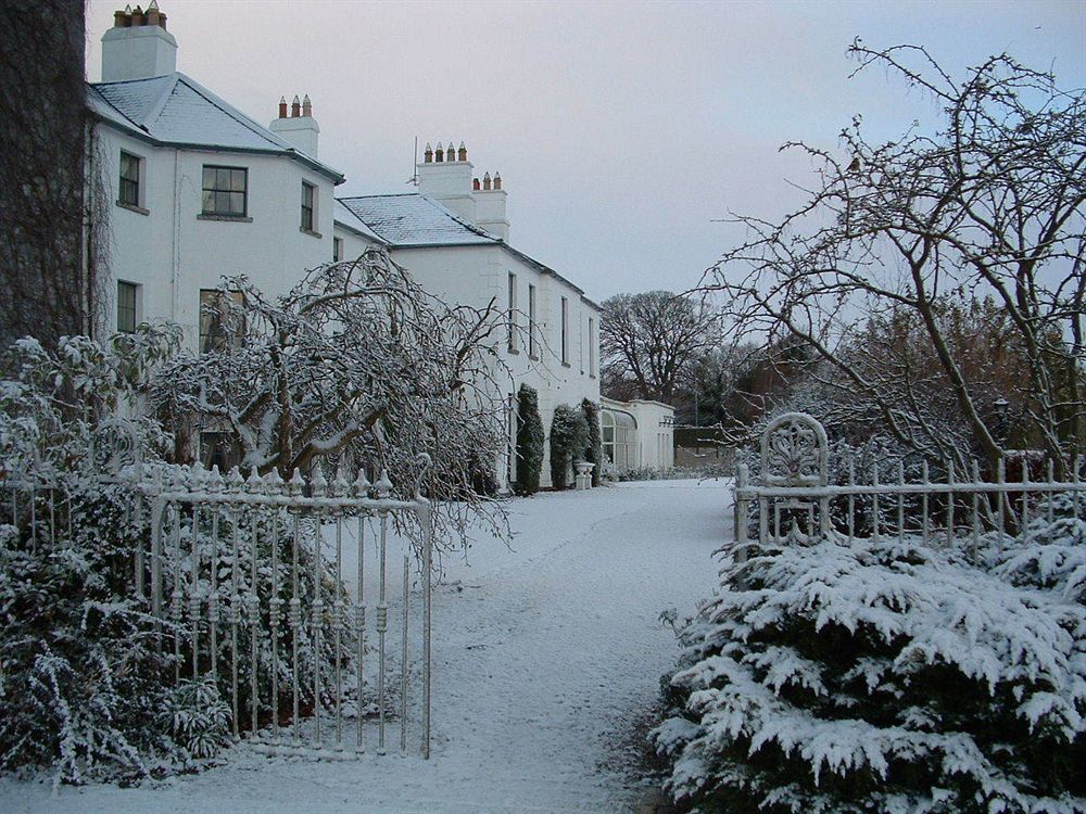 Отель Barberstown Castle Straffan Экстерьер фото