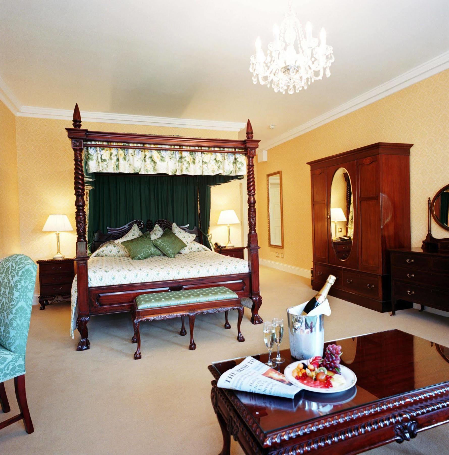Отель Barberstown Castle Straffan Экстерьер фото