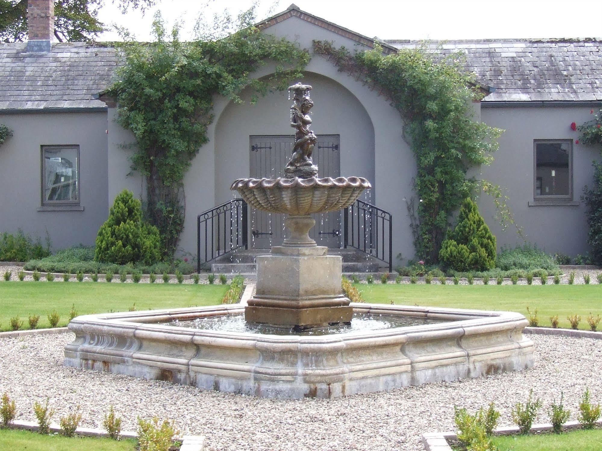 Отель Barberstown Castle Straffan Экстерьер фото