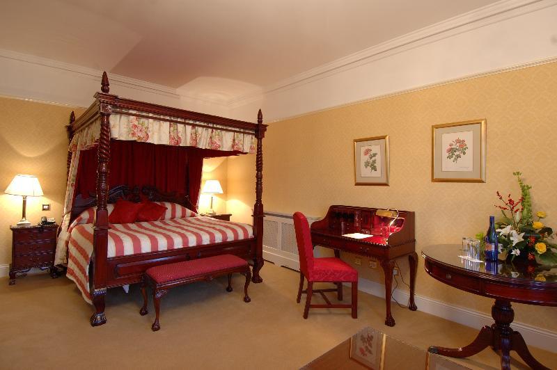 Отель Barberstown Castle Straffan Экстерьер фото
