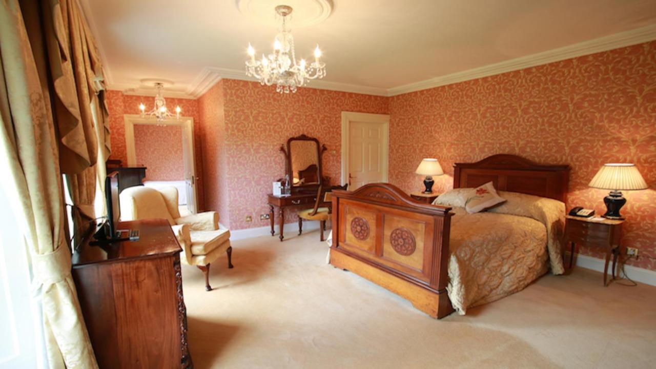 Отель Barberstown Castle Straffan Экстерьер фото